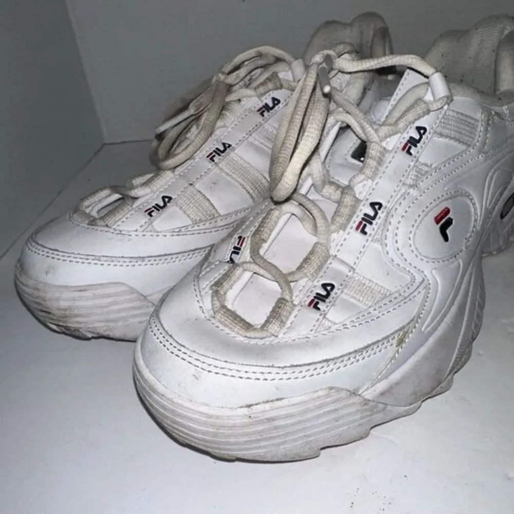 Fila Women's Disruptor II Premium‎ White Leather Athletics Size 9.5
